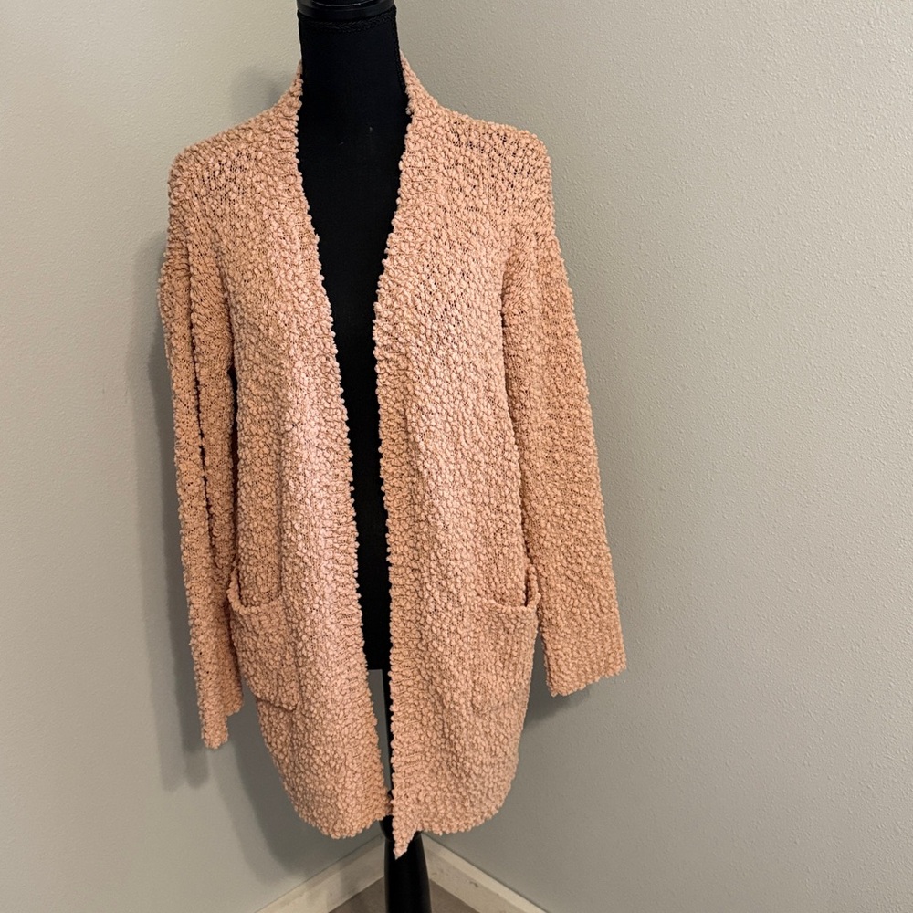 Listicle Textured Knit in Blush